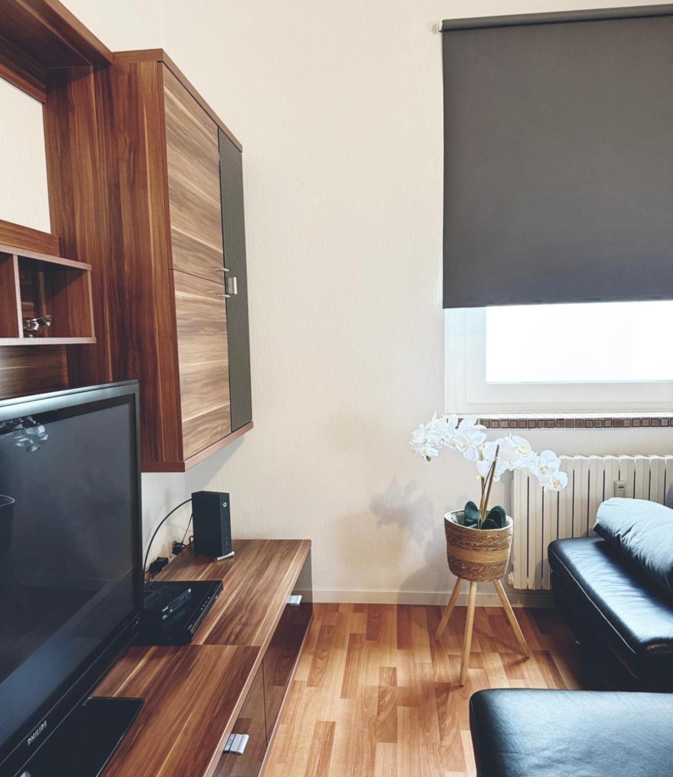 Zentrale Grosse Vollausgestattete Wohnung Fuer Alle Zwecke Perfekt Geeignet Witten Luaran gambar